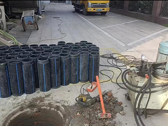 双台子PE置换管厂家 DN315置换管 非开挖管短管置换